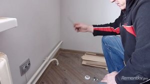 Лестница на чердак. Обводы для труб