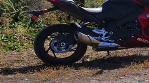 2016 Suzuki GSX-S1000 / GSX-S1000F First Ride Review | Motorcycle
