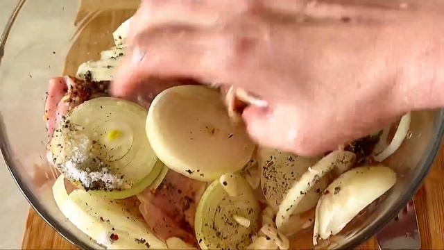 Идеальный Ужин и ШАШЛЫК не нужен! ВКУСНАЯ И СОЧНАЯ! Простой рецепт КУРИЦЫ! смотреть онлайн