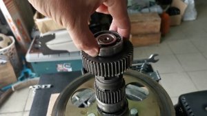 Вскрытие и проверка шестерёнчатой коробки на мотобуксировщике Тофалар.