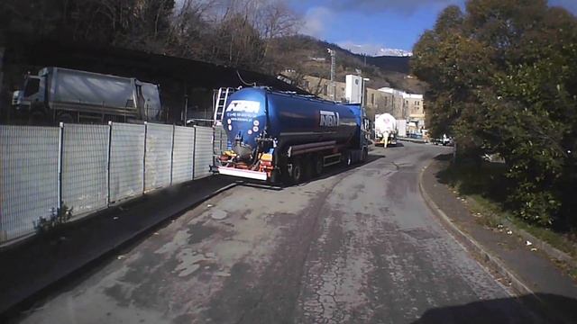 Далекобій по Європі. Завантаження в Arenzano смотреть онлайн