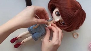 Вязаные миниатюрные свитерки с овечками для Блайз