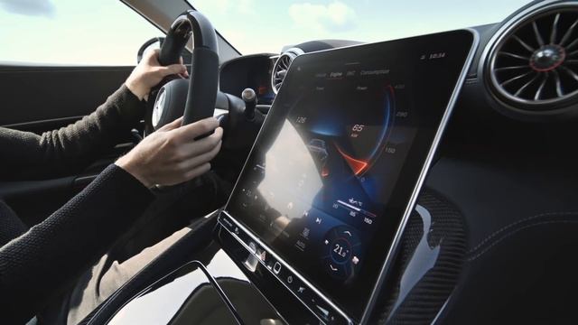 Présentation express de la Mercedes-AMG GT 4Matic+ 2024 смотреть онлайн