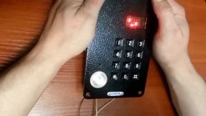 Программирование домофона ОМЕГА. Подключение трубки и установка смещения абонентов