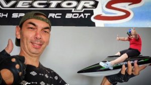 Тест катера на радиоуправлении VECTOR-S VOLANTEXRC Brushless 30mph High Speed RC