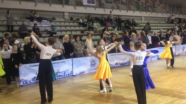 Медленный вальс-Д-класс-стандарт1/4Снегопад смотреть онлайн