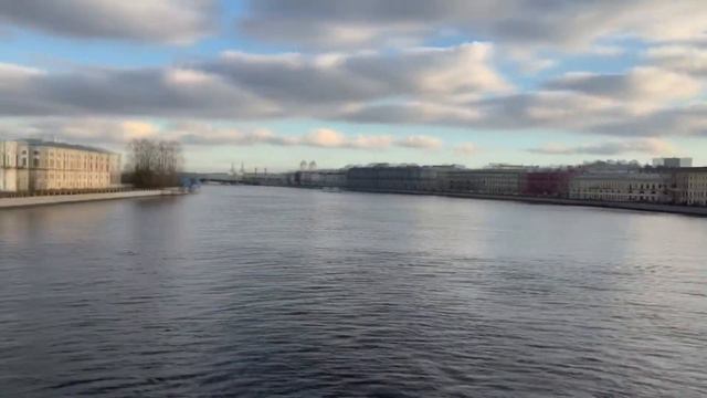 Эй, что сейчас слушаешь?/What song are you listening to? St.Petersburg edition, ep.2
