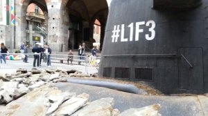 Русская подводная лодка в центре Милана  это ШОК!