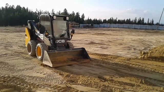 JCB минипогрузчик