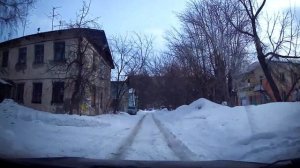 Улица Стофато после зимы. Дороги Новосибирска весной. И ободранные дома
