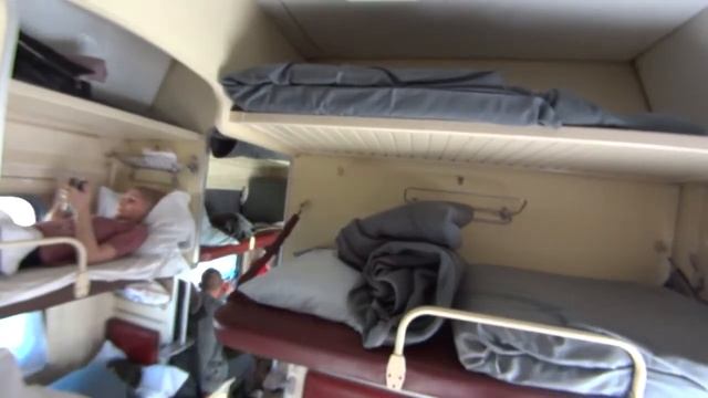 скрип потолка в вагоне действует на нервы смотреть онлайн