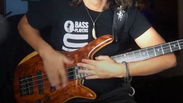 Cody Wright - Hey Jude solo bass/loop jam смотреть онлайн