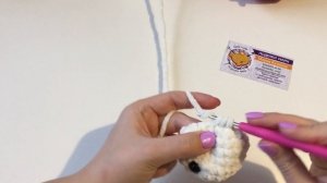 Снеговик крючком (игрушка из плюшевой пряжи)