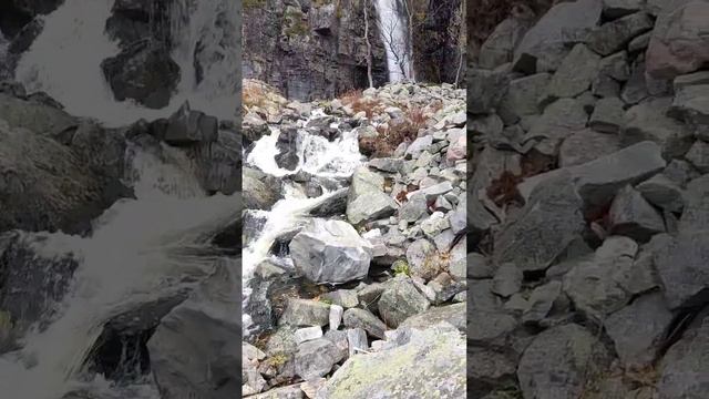 Bjonnskora - один из тысяч водопадов Норвегии!!! Куда ни глянь везде красота!!! смотреть онлайн