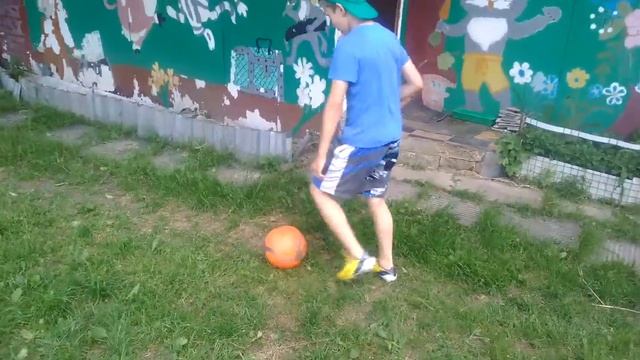 4 сымых  простых финта в дворовом футболе смотреть онлайн