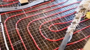 Часть 22. Как правильно залить стяжку в доме из клееного бруса. ППЧ завершена.