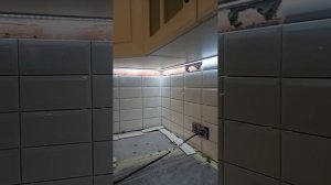 Укладка плитки , ,,кухонный фартук,, кропотливая работа ,,кабанчик,,