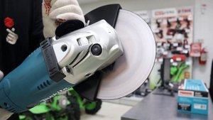 Машина шлифовальная угловая - Makita GA9020SF