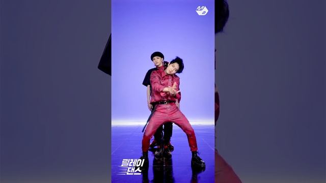 [릴레이댄스] Stray Kids(스트레이 키즈) - 神메뉴(God's Menu) (4K) смотреть онлайн