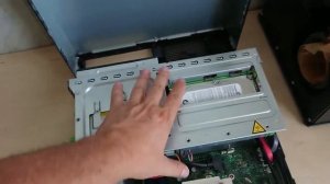 Как открыть корпус компьютера Fujitsu Esprimo E700