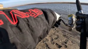 ЛОВЛЯ НА ДЖИГ В ОКТЯБРЕ. Рыбалка на реке Иртыш.