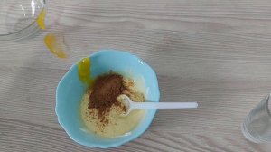 Питающая и увлажняющая маска для лица с какао и сметаной