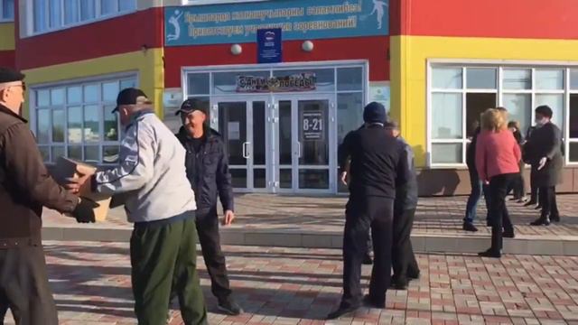 В Новошешминск привезли продуктовые наборы для нуждающихся семей смотреть онлайн