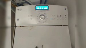 Стиральная машина Whirlpool.В конце стирки мокрое белье.Нет отжима?
