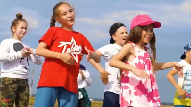 Кто лучше поет ВИКИ ШОУ и ФЭМИЛИ БОКС? Песня Вики Шоу Лето клип и песня Милана Филимонова Стоп клип смотреть онлайн