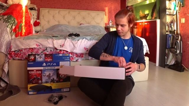 ПОЛУЧЕНИЕ PLAYSTATION 4 - Первые эмоции ibondy3, распаковка (1Тб + 3 игры) смотреть онлайн