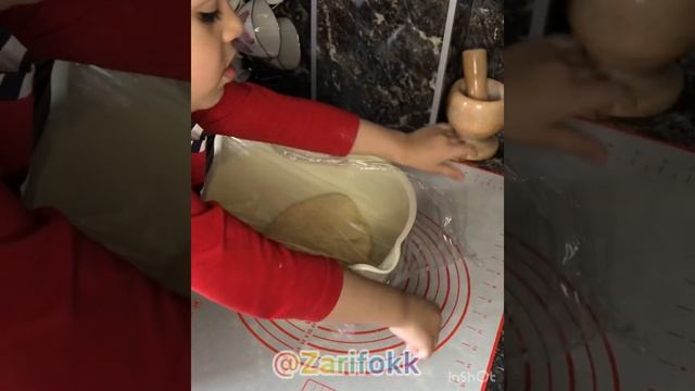 Пышные воздушные булочки с маком и варёной сгущёнкой.
