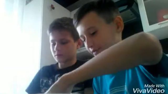 Челендж кто быстрее съест 10 черёмухи смотреть онлайн