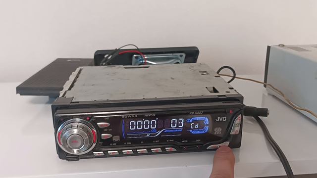 JVC KD-R502 смотреть онлайн