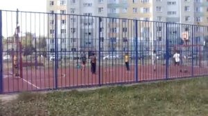 Ограждение спортивной площадки из профильных труб