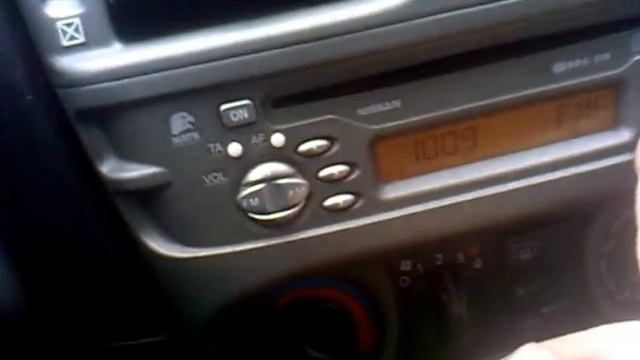 Как снимать магнитолу и вводить код Nissan Almera N16 , часть 2 смотреть онлайн