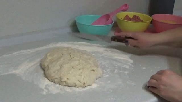 ЭКОНОМНЕЕ И ВКУСНЕЕ БУТЕРБРОДОВ!!!! - рулетики из дрожжевого теста с сыром и колбасой