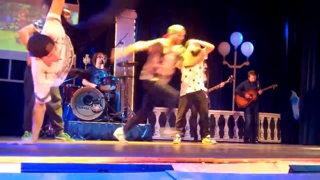 Тамара Новых+ Три Тона и школа брэйк-данса Душевный круг на 60-летии ДК Балашиха смотреть онлайн