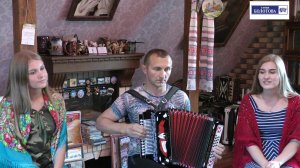 За околицей туман! Семейный ансамбль "Радость"