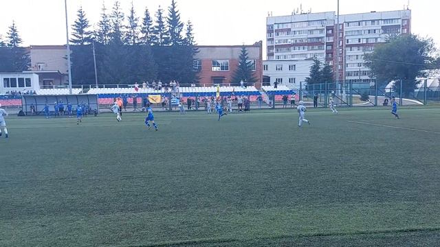 шк. им. Л.В. Слуцкого (Волгоград) — ФА «Авангард» (Курск) 2:1 | 1-й тайм смотреть онлайн
