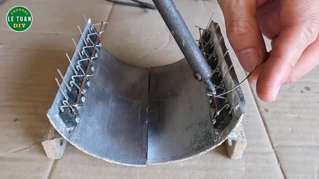 I made a unique 4500w inverter from a broken old water pump смотреть онлайн