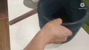 Столик-корзина из бумажной лозы.