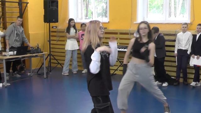 Последний звонок 6-е классы. Школа 3 смотреть онлайн