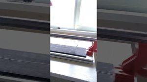 Плиткорез Матрикс выгибается ! Или так задумано?