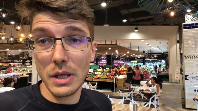 Пхукет Влог. Как обманывают в салонах связи, тайская косметика, и почему бизнес по-русски - отстой. смотреть онлайн