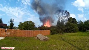 Пожар в деревне//Замкнуло проводку