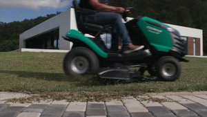 Газонокосильная машина Caiman Rapido Eco 2WD SD 112D2C (22 л.с.)