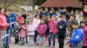 Тамо далеко далеко од мора, тамо је село моје тамо је Србија