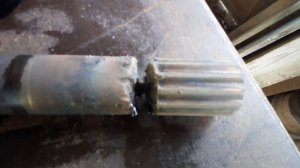 Вал рулевой колонки Т40