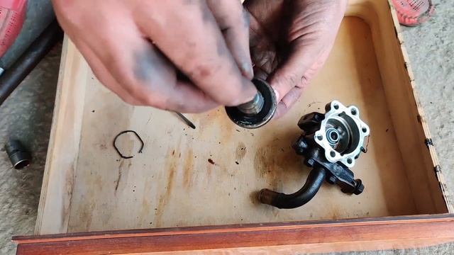 Ремонт насоса ГУР mazda 626 ge  Замена подшипника ГУР.