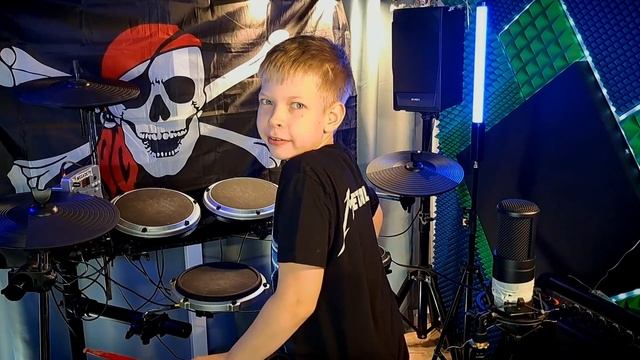 Что лучше: барабанный монитор, гитарный комбик, акустическая система 2.0?